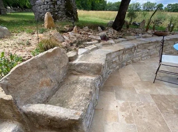 La Pause Noble Val * Saint-Antonin