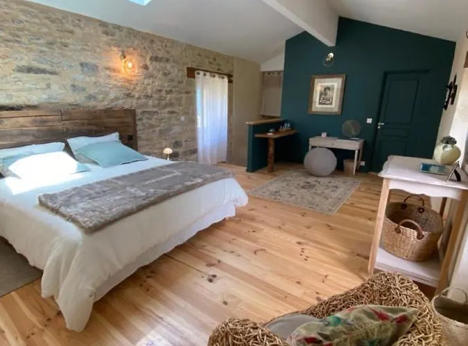 La Pause Noble Val Nyaraló